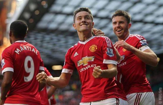 教练和整个 教练和整个